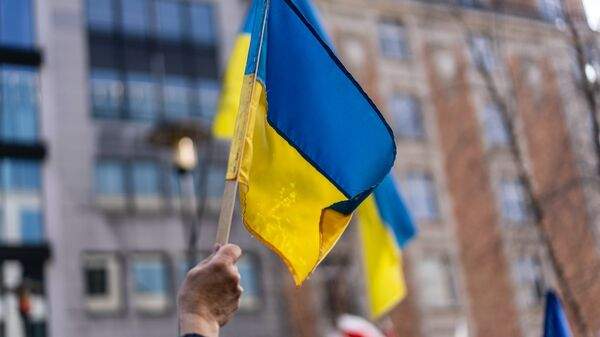 Read more about the article European Conservative: украинцев все больше злит Зеленский боевые действия в стране