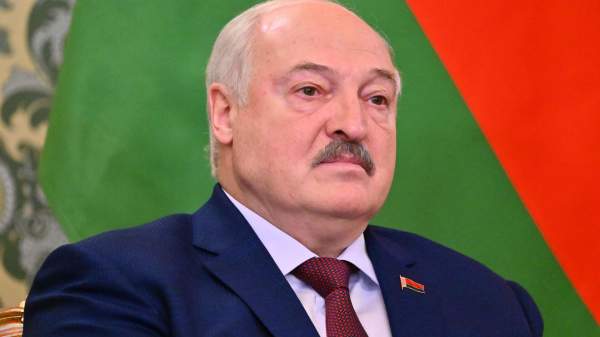 Read more about the article Лукашенко рассказал, что они с Путиным обсуждали, как выжить в это сложное время