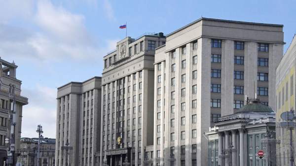 Read more about the article Депутат Леонов призвал разработать комплекс мер по развитию фармотрасли